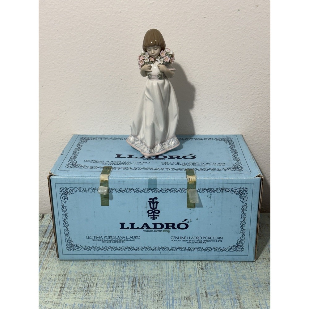 LLADRO Vintage #7603 Spring Bouquets Flower Girl Collectors Society 1987 Retired